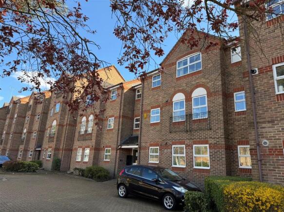 Salters Close - Front.jpg