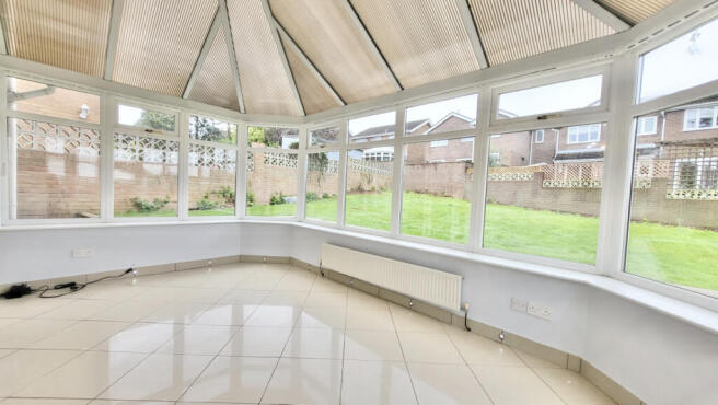 3 bed Detached to rent Image 6