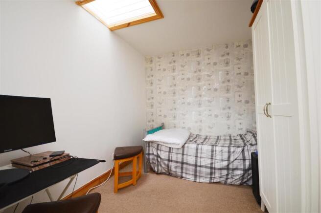 Bedroom 3 Crossways.JPG