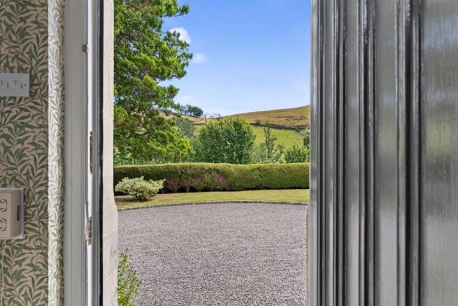 3 bed Detached for sale Image 4