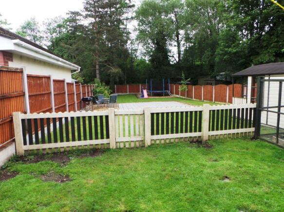 rear garden pictu...