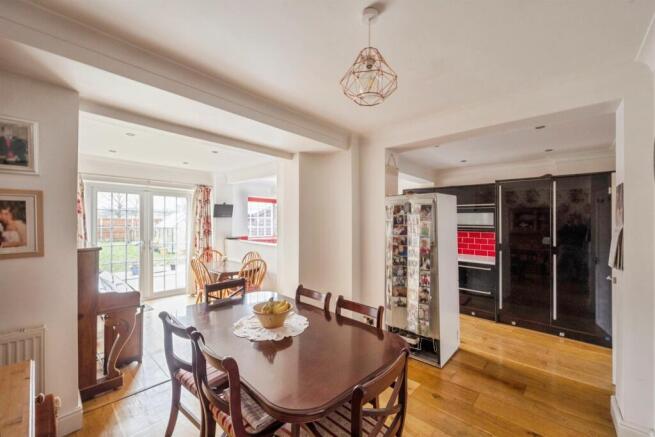3 bed Semi-Detached for sale Image 8