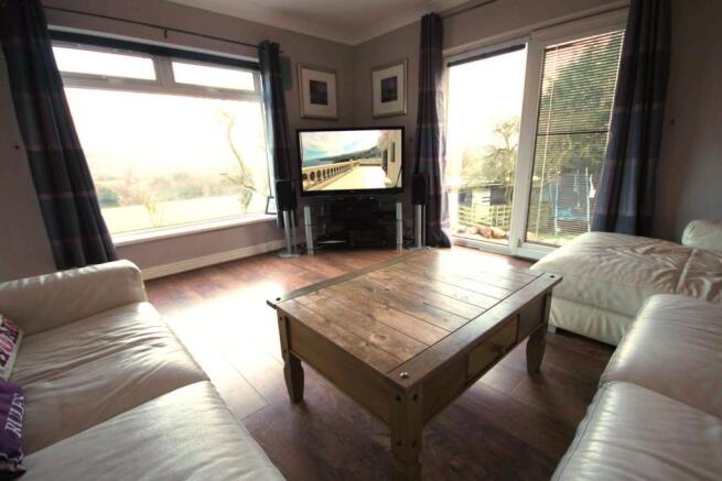 Lounge/Family Room