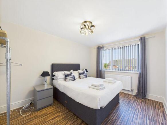 4 bed Detached for sale Image 6