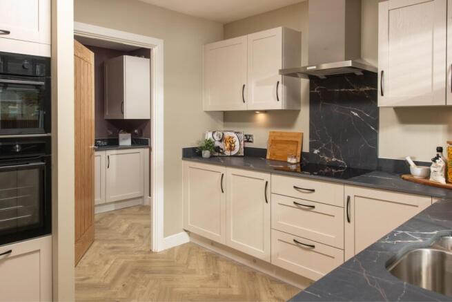 4 bed Detached for sale Image 7