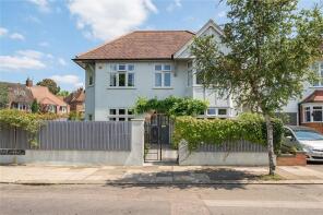 84, Grove Avenue, Hornsey, London N10 2AN