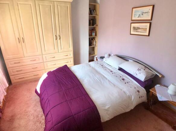 Bedroom 2(2)