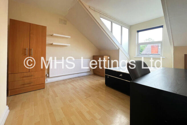 5 bed Terraced to rent Image 9