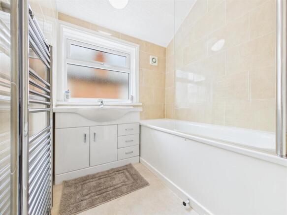 3 bed Semi-Detached for sale Image 9