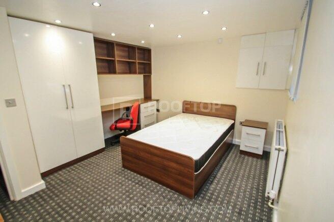 hessle-mount-ls6-1ep-1059382