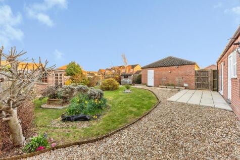 Headland Way, Navenby, Lincoln