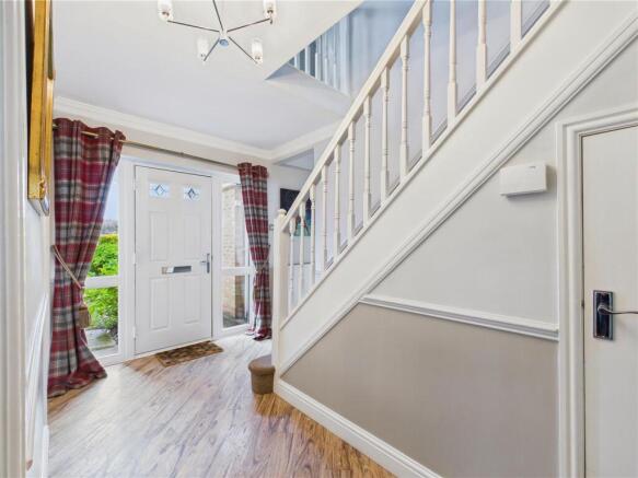 4 bed Detached for sale Image 11