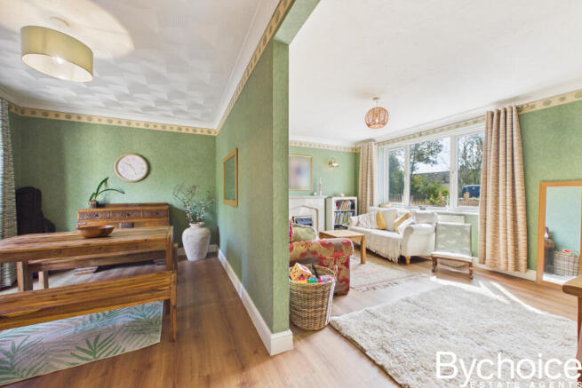 CAM05454G0-PR0206-STILL008