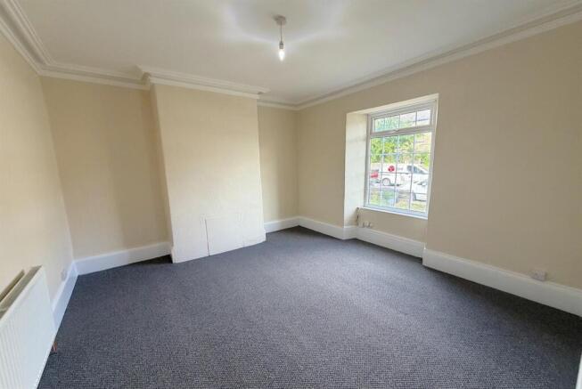 4 bed Terraced to rent Image 4