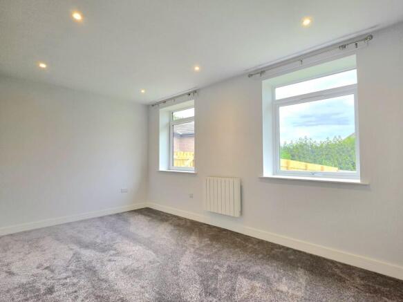 2 bed Semi-Detached Bungalow to rent Image 7