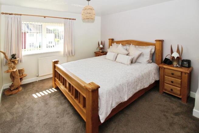 3 bed Terraced for sale Image 11