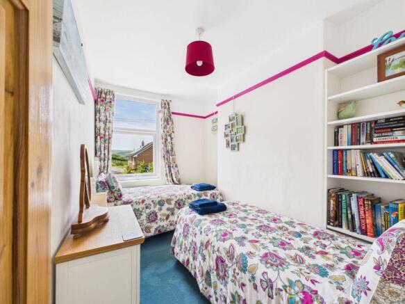3 bed Terraced for sale Image 8