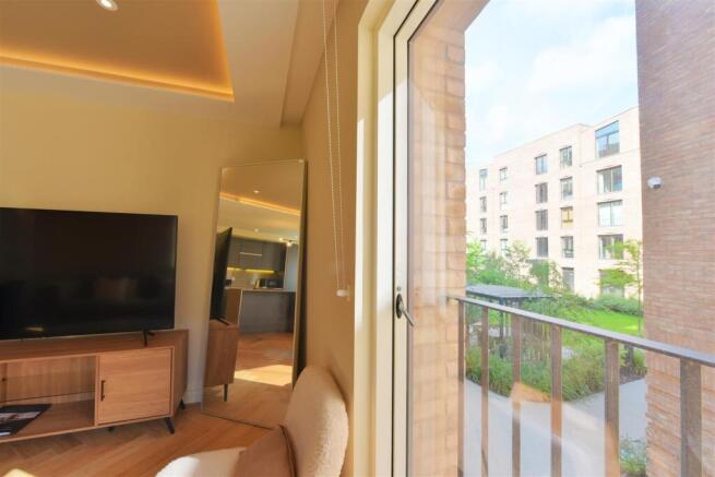 2 bed Apartment to rent Image 9