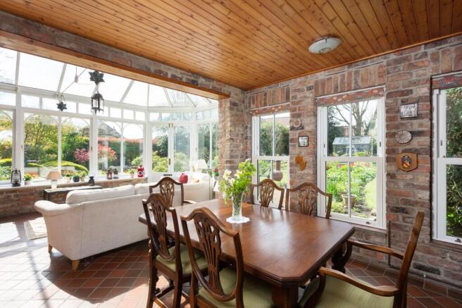 4 bed Detached for sale Image 10