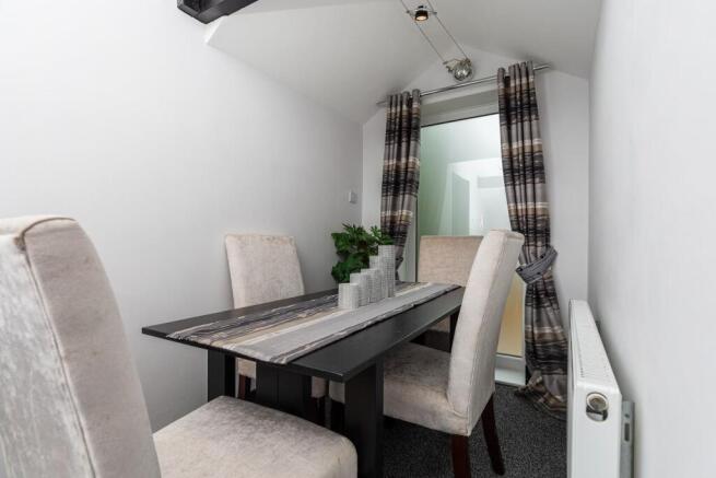 3 bed Coach House for sale Image 4