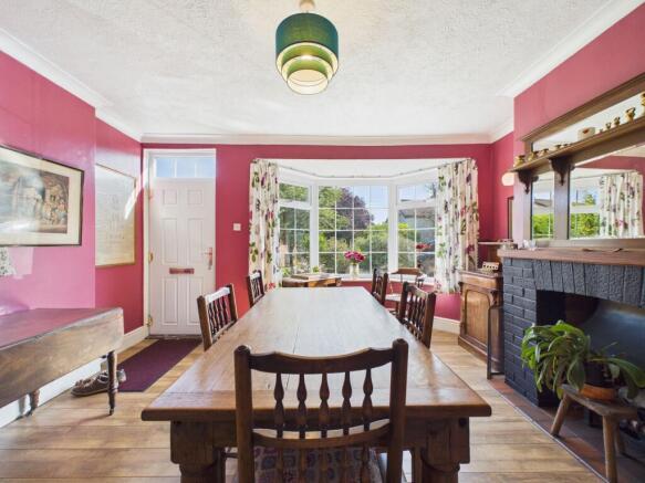 4 bed Detached for sale Image 11