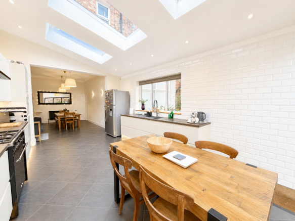 6 bed Terraced for sale Image 7