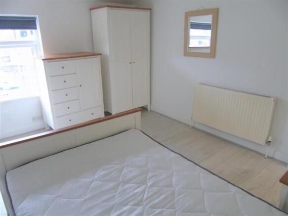 Bed1b.JPG