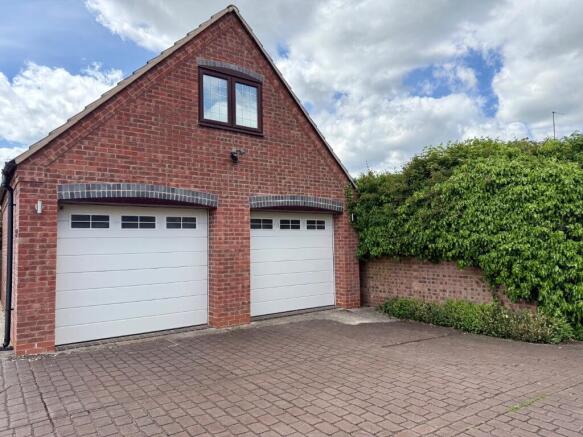 Double Garage/Studio