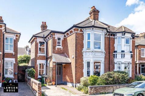 Andover Road, Southsea, PO4
