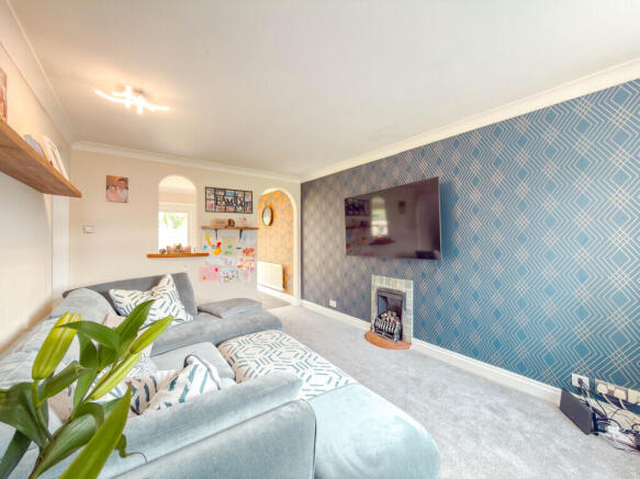 3 bed Semi-Detached for sale Image 7