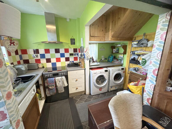 Treskewes Estate, St Keverne, Cornwall photo 4