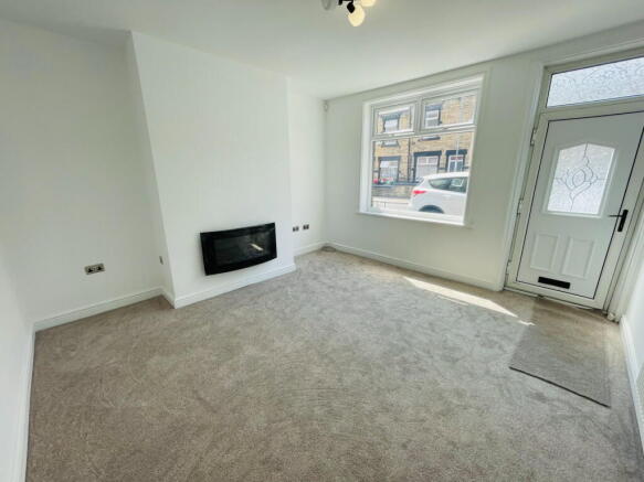 2 bed Semi-Detached for sale Image 3