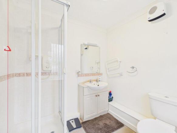 2 bed Apartment for sale Image 12