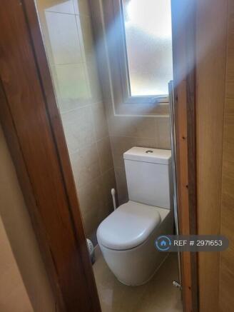 Private Bathroom For Bedroom 1