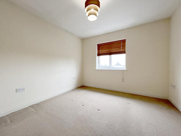 2 bed Apartment for sale Image 4