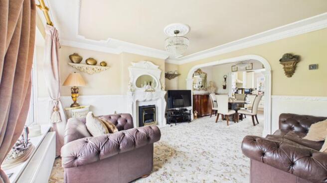 3 bed Semi-Detached for sale Image 4