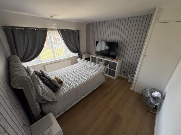 3 bed Terraced for sale Image 9