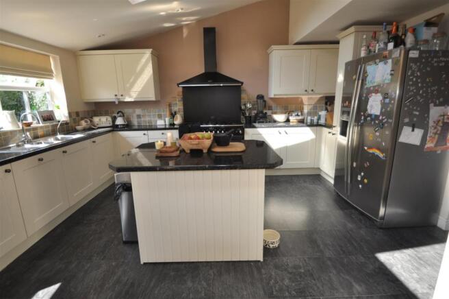 RogersWay23-Kitchen.