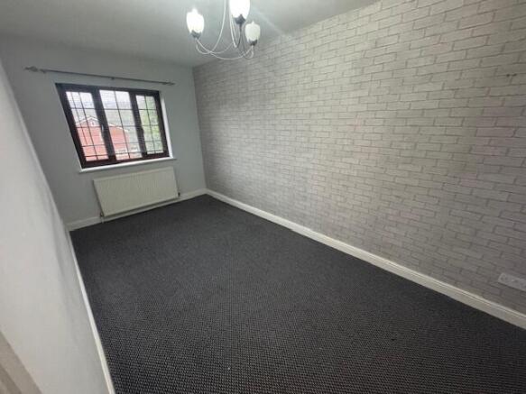 2 bed Apartment to rent Image 12