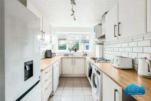 33, Fairfield Close, North Finchley, London N12 9ST