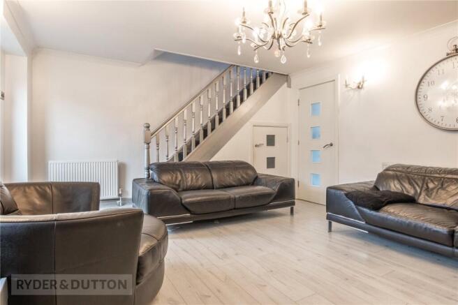 5 bed Semi-Detached for sale Image 4