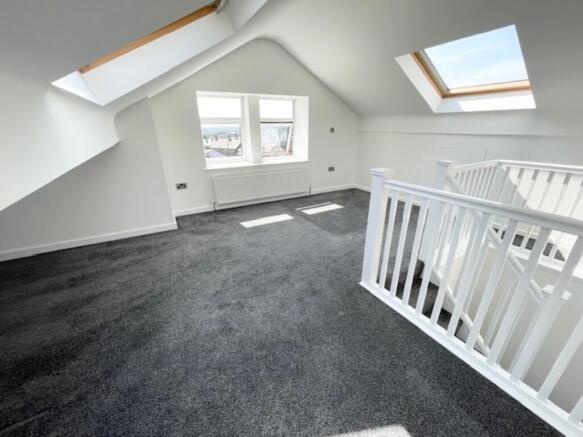 3 bed Terraced to rent Image 6