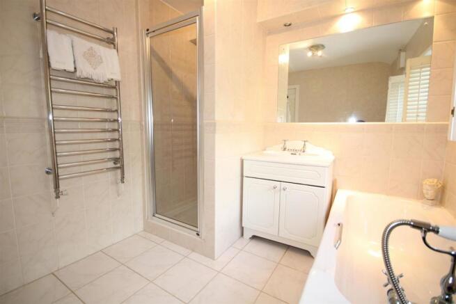 Bathroom Aspect 2