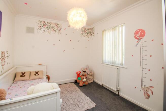 3 bed Semi-Detached for sale Image 7