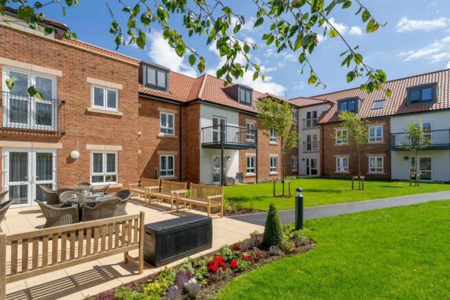 1 bed Retirement Property to rent Image 9