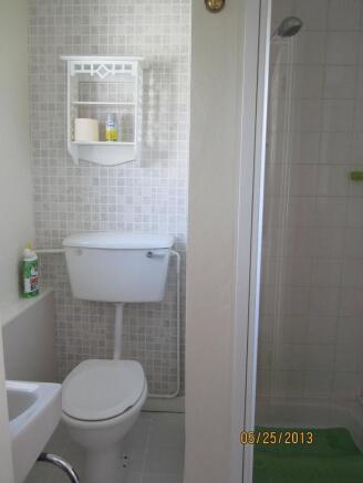 Shower Room (annexe)