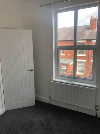 2 bed Terraced to rent Image 11