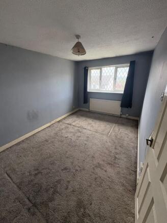 3 bed Semi-Detached to rent Image 11