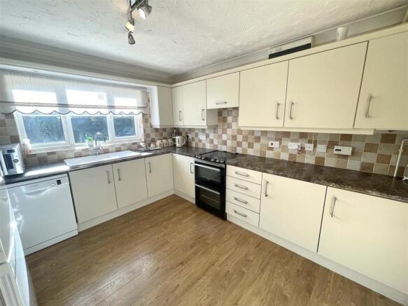Kitchen :