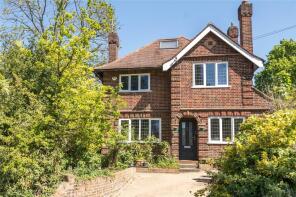 94, Hillcrest Gardens, Esher KT10 0BX